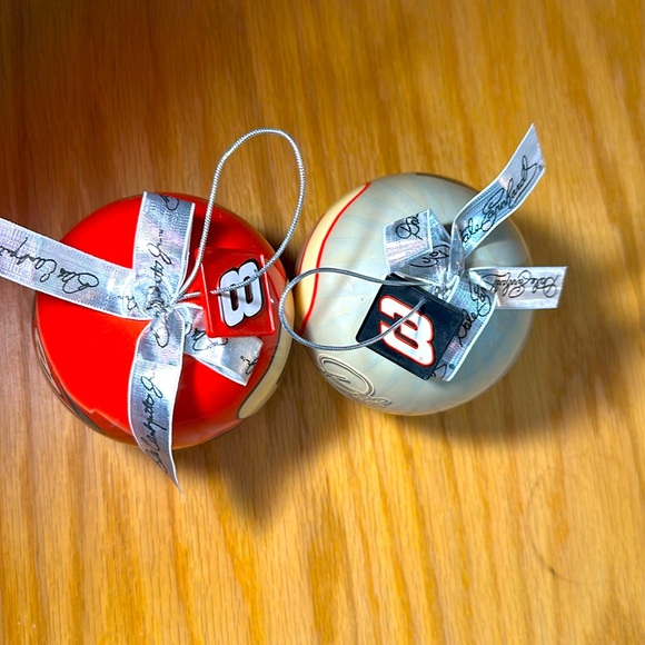 Dale Earnhardt and Dale Earnhardt Jr 2004 Christmas Tree balls - Picture 6 of 9